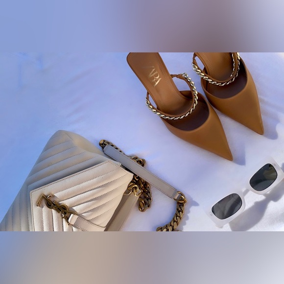 Beige YSL Bag with Gold detailing with matching crocodile wallet - Picture 2 of 3